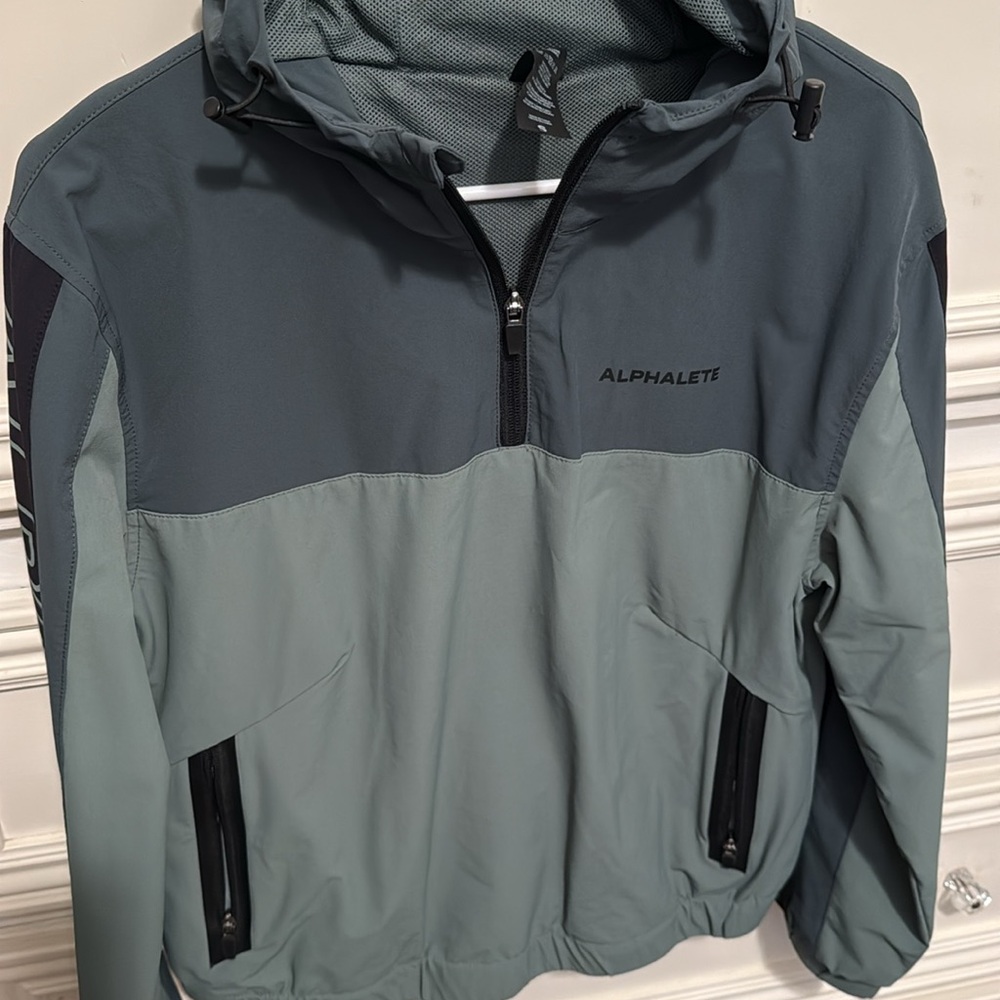 Alphalete jacket - Picture 2 of 3